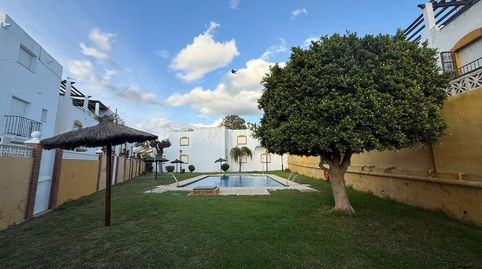 Foto 2 de Casa adosada en venta en Bello Horizonte, San Pedro de Alcántara pueblo, Marbella