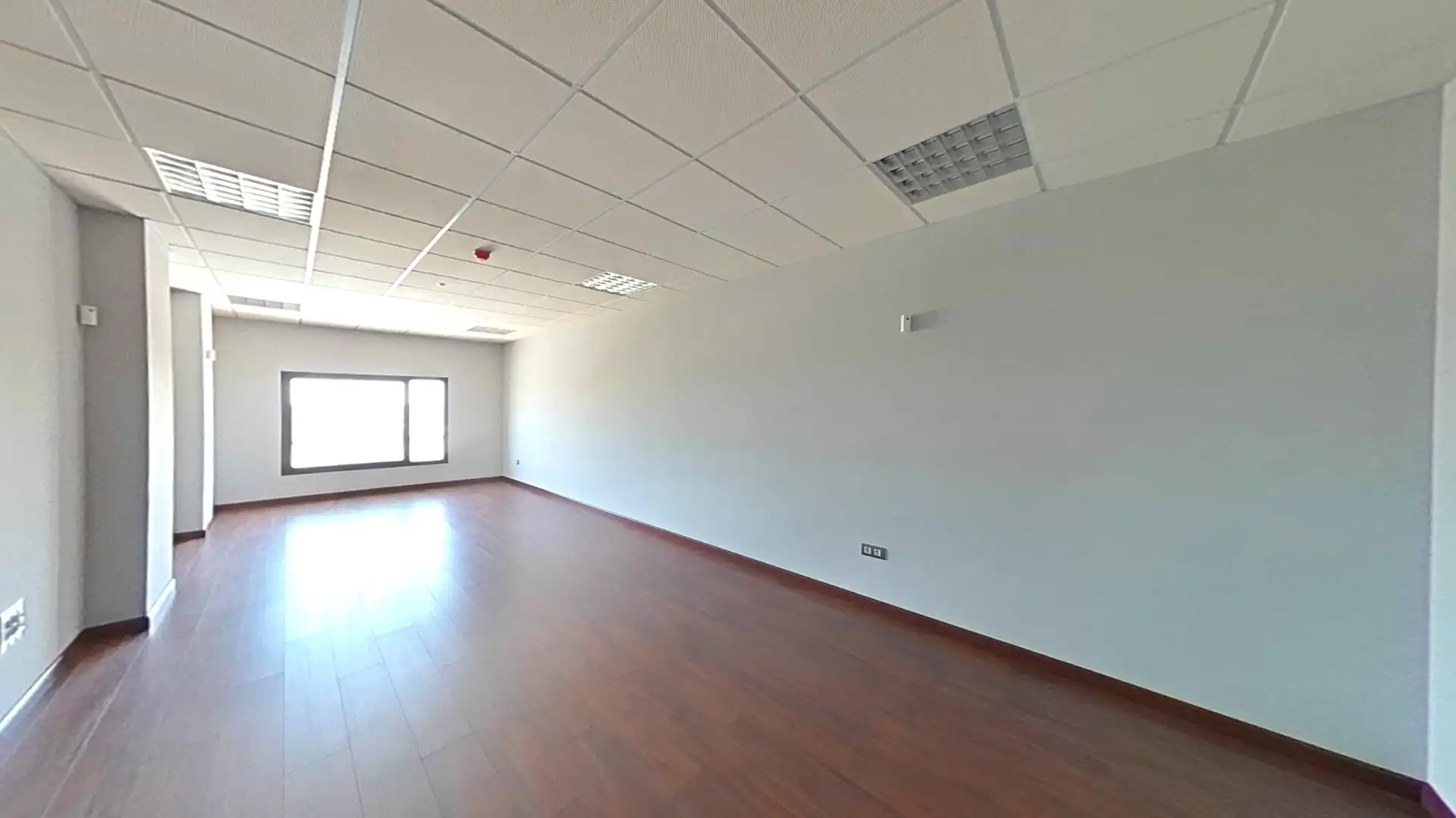 Office for sale in Platino, Salteras