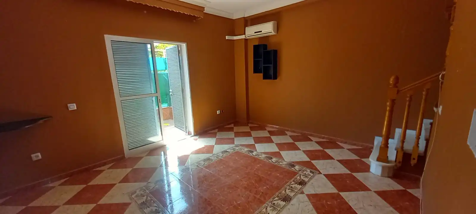 Maisonette zum Verkauf in Sevilla mit Klimaanlage