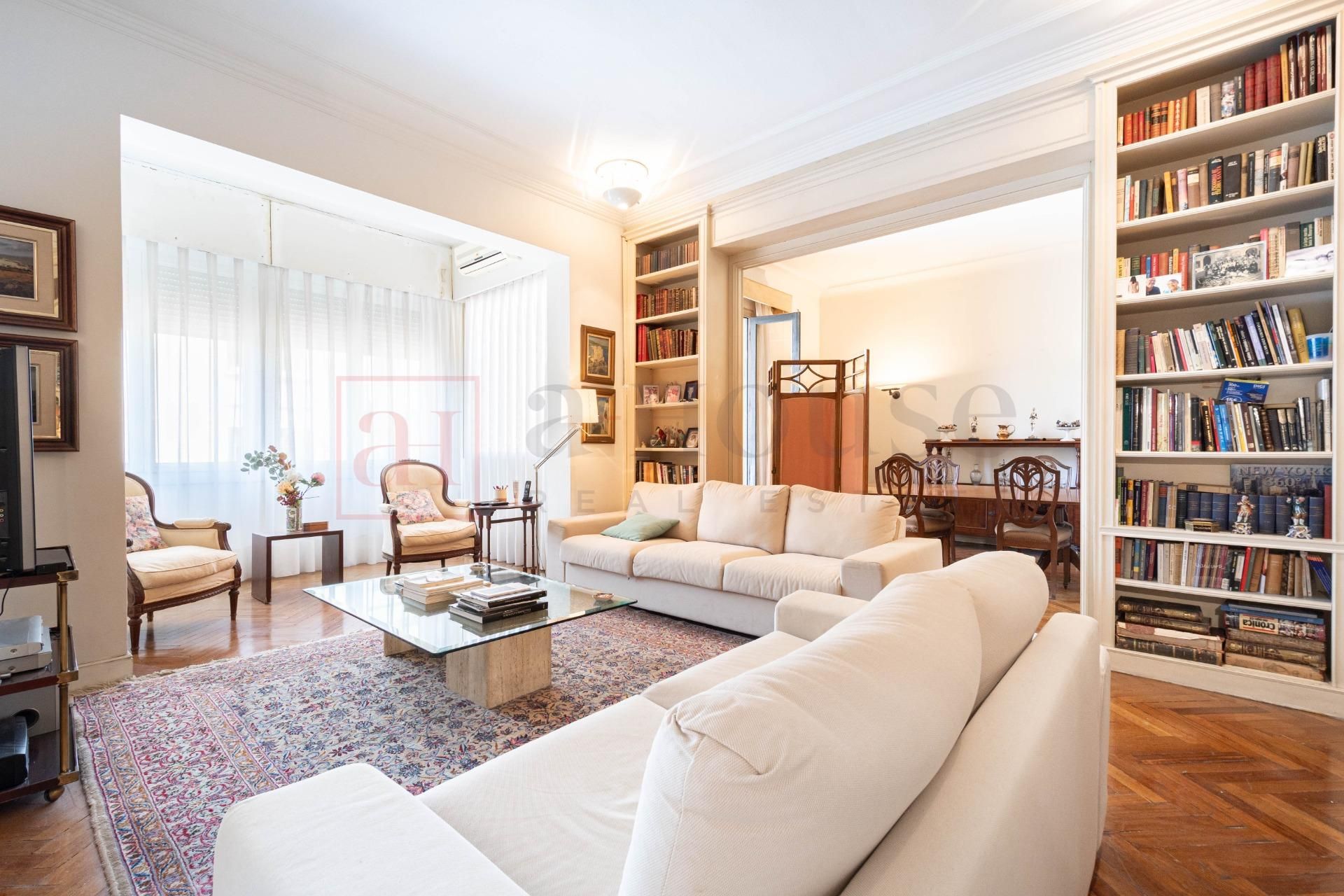 Sala d'estar de Pis en venda en  Barcelona Capital amb Aire condicionat, Parquet i Terrassa