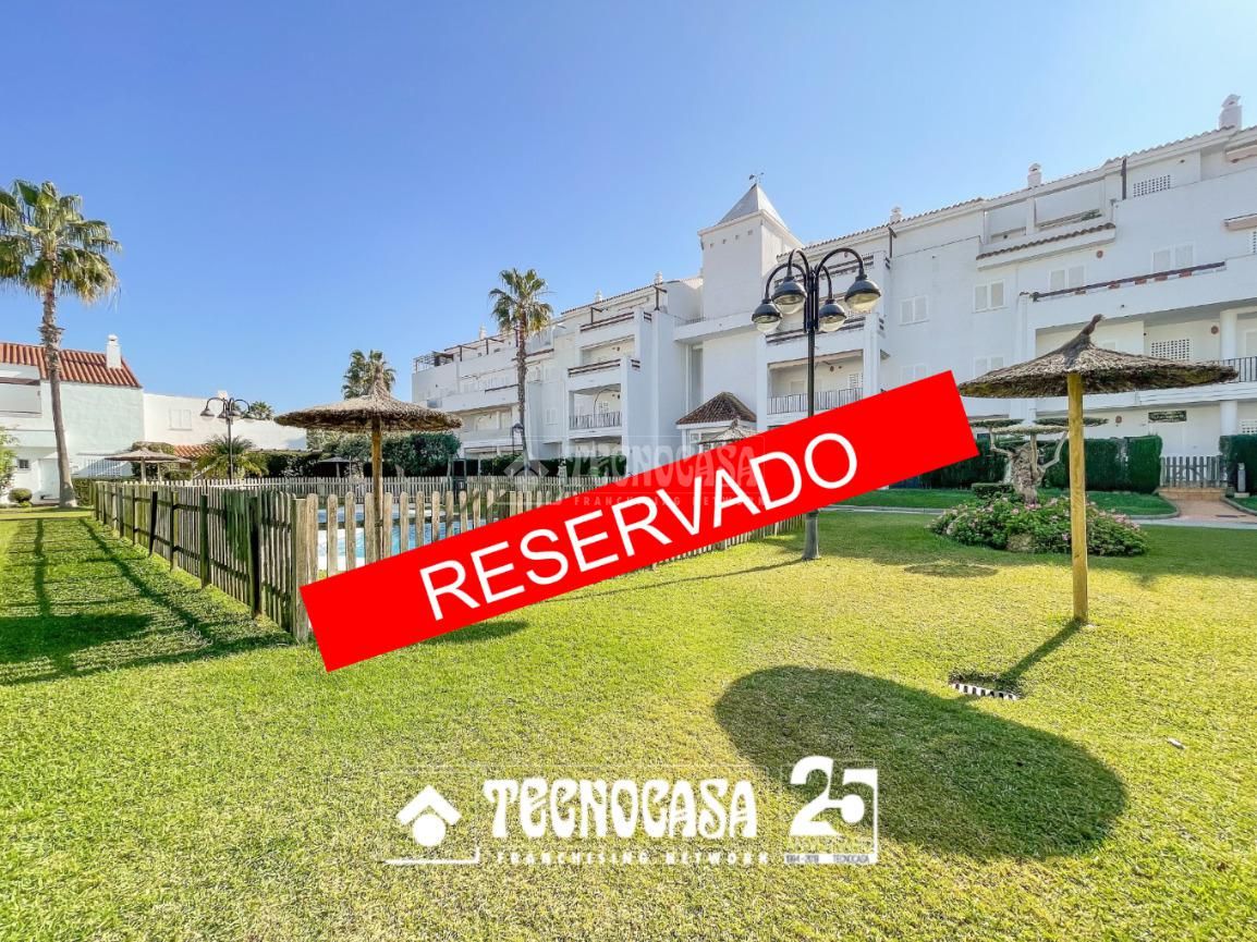 Vista exterior de Dúplex en venda en Rota amb Aire condicionat, Terrassa i Internet