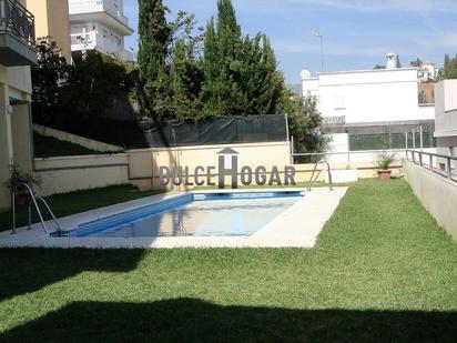 Swimming pool of Flat for sale in Rincón de la Victoria  with Air Conditioner and Balcony