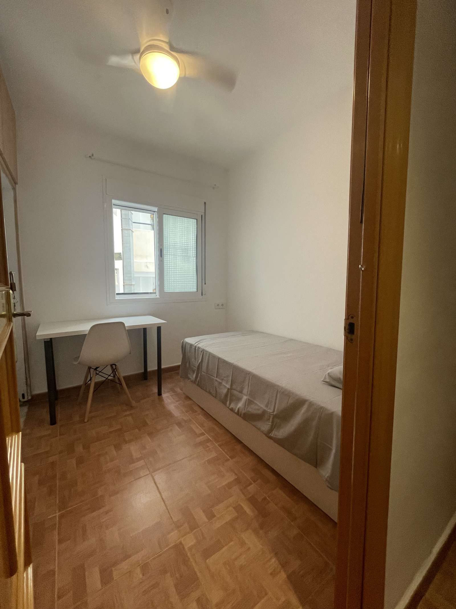 Flat to share in La Trinidad