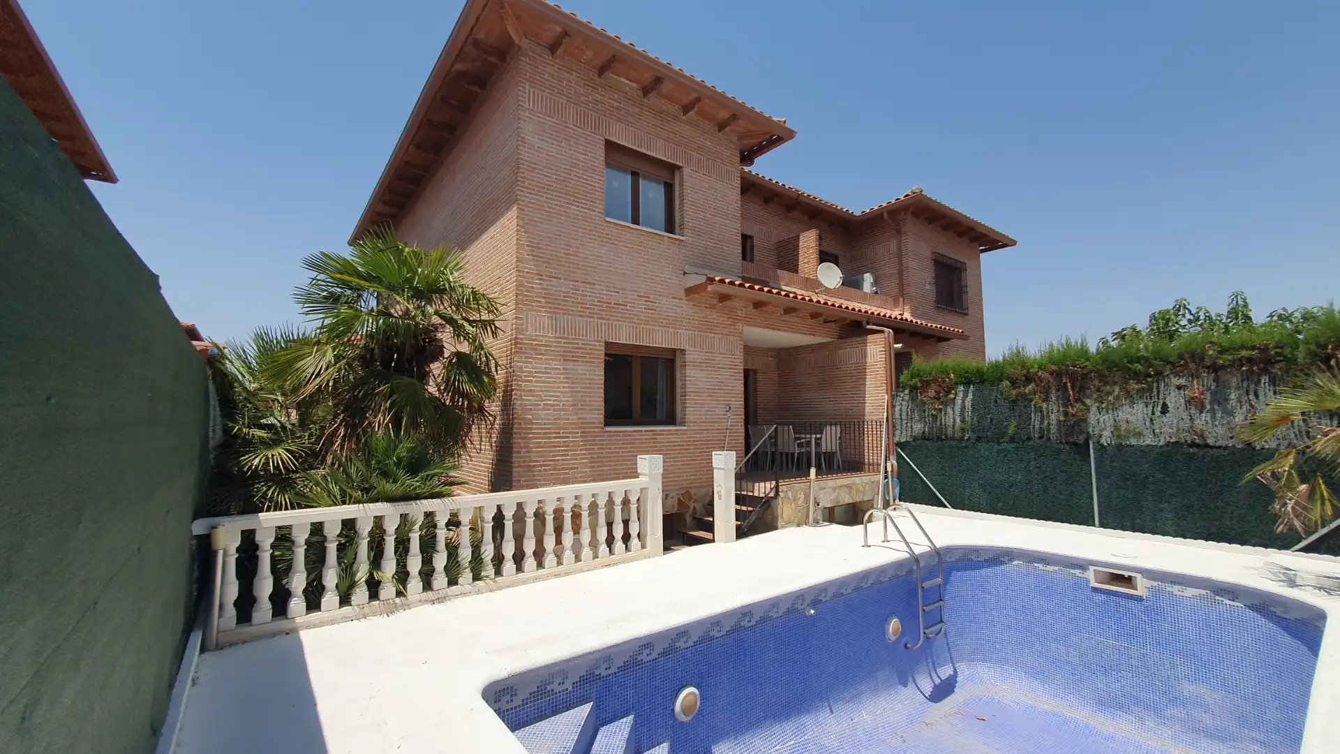 Piscina de Casa adosada en venda en Olías del Rey amb Aire condicionat, Calefacció i Jardí privat