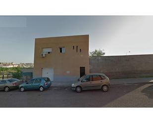 Exterior view of House or chalet for sale in Badajoz Capital  with Air Conditioner and Terrace