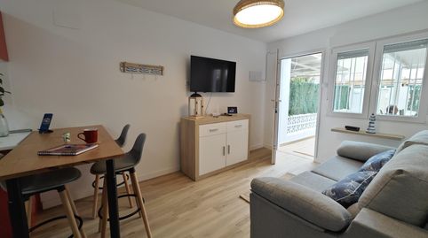 Foto 4 de Casa adosada de alquiler en Calle Calle Claveles, Playa Tamarit - Playa Lissa, Santa Pola