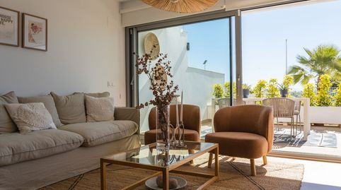 � Apartamento en Planta Baja con Terraza y Jardín Privado en Estepona, imatge 3
