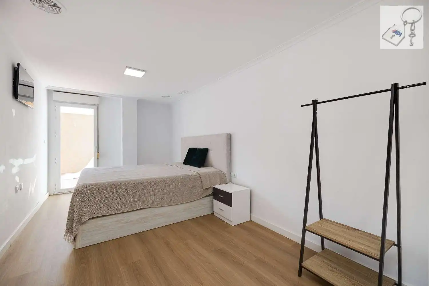 Bedroom of Apartments for sale in Torrevieja  with Air Conditioner, Heating and Parquet flooring
