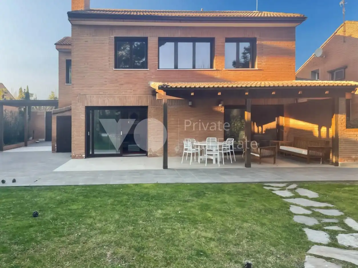 Terraza de Casa o chalet de alquiler en Majadahonda con Calefacción, Jardín privado y Terraza