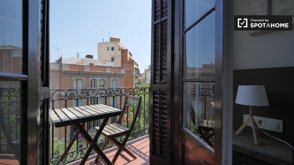 Terrassa de Pis de lloguer en  Barcelona Capital amb Aire condicionat, Calefacció i Moblat