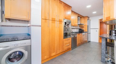 Foto 5 de Piso en venta en Calle de Valcarlos, Las Tablas, Madrid Capital