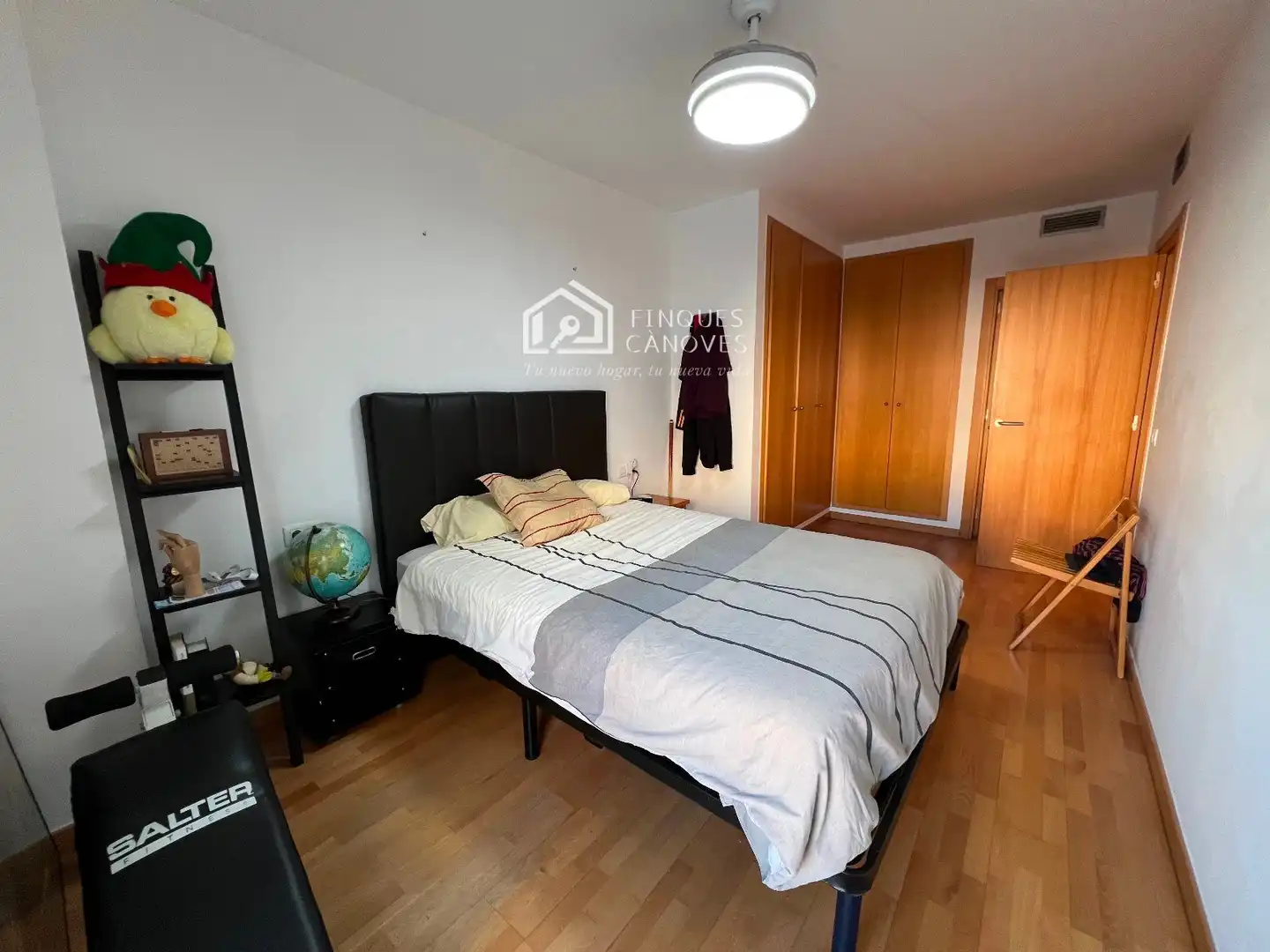 Bedroom of Flat for sale in Girona  with Air Conditioner, Heating and Parquet flooring