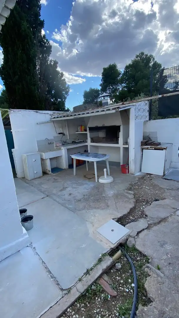 Cuina de Casa o xalet en venda en La Pobla de Vallbona amb Aire condicionat, Terrassa i Piscina comunitària