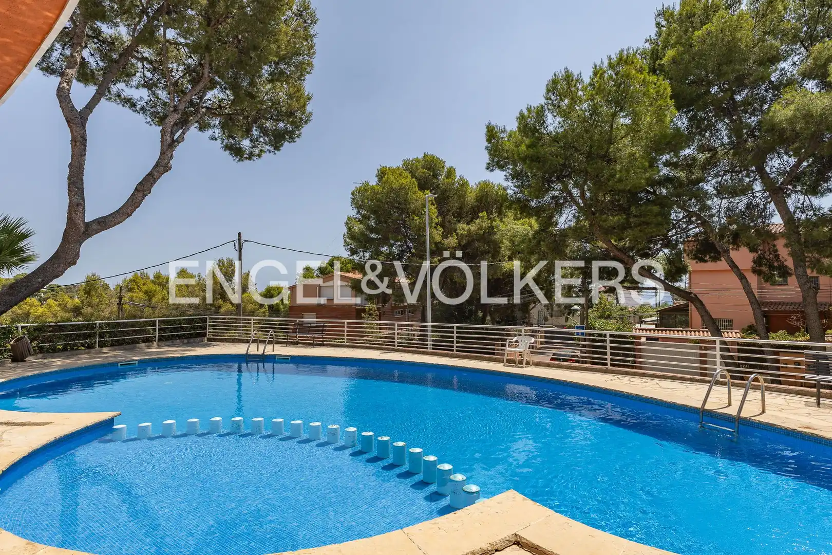 Piscina de Pis en venda en Castelldefels amb Calefacció, Jardí privat i Terrassa