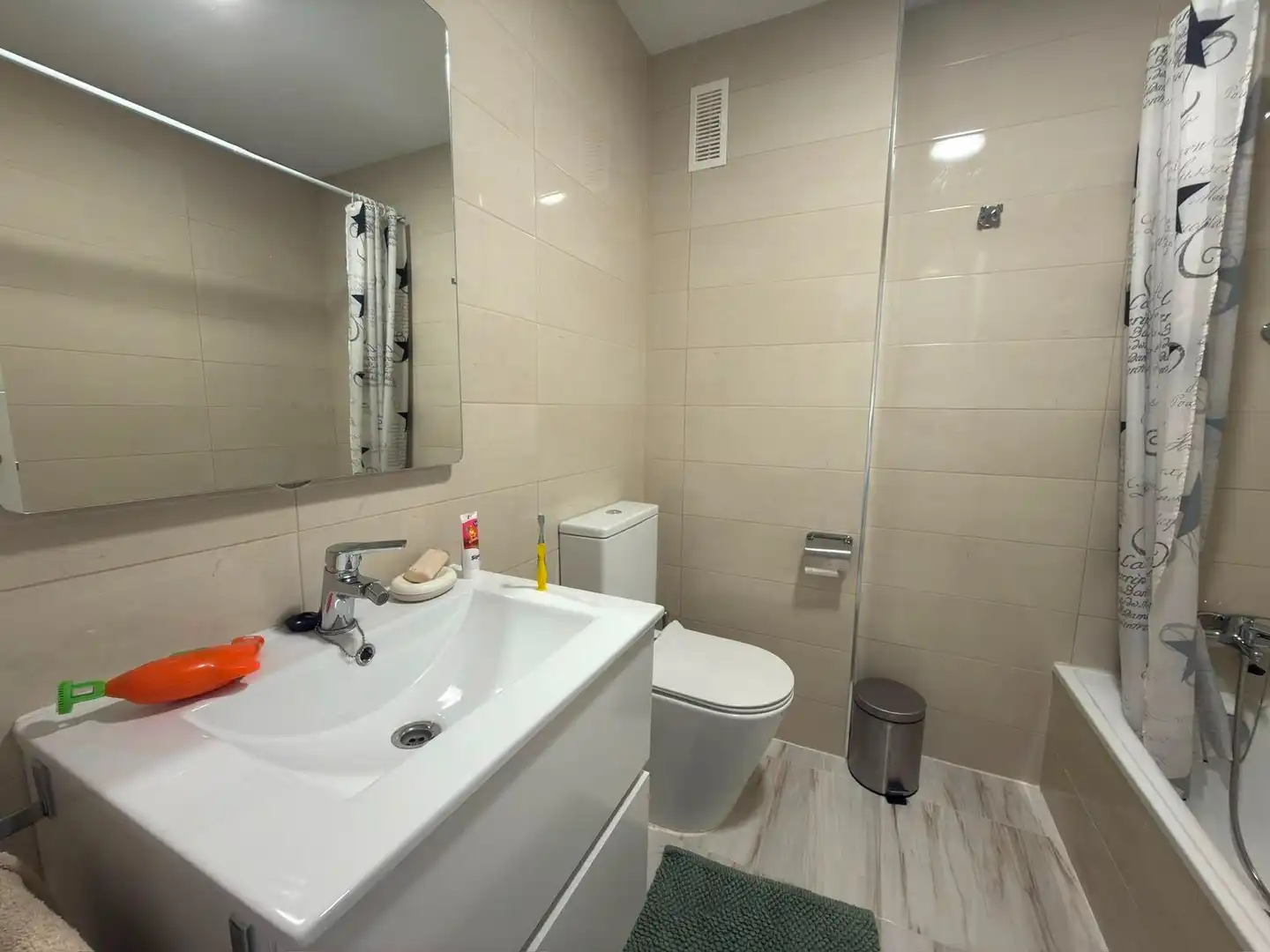 Badezimmer von Dachboden zur Miete in Alicante / Alacant mit Klimaanlage und Gemeinschaftspool