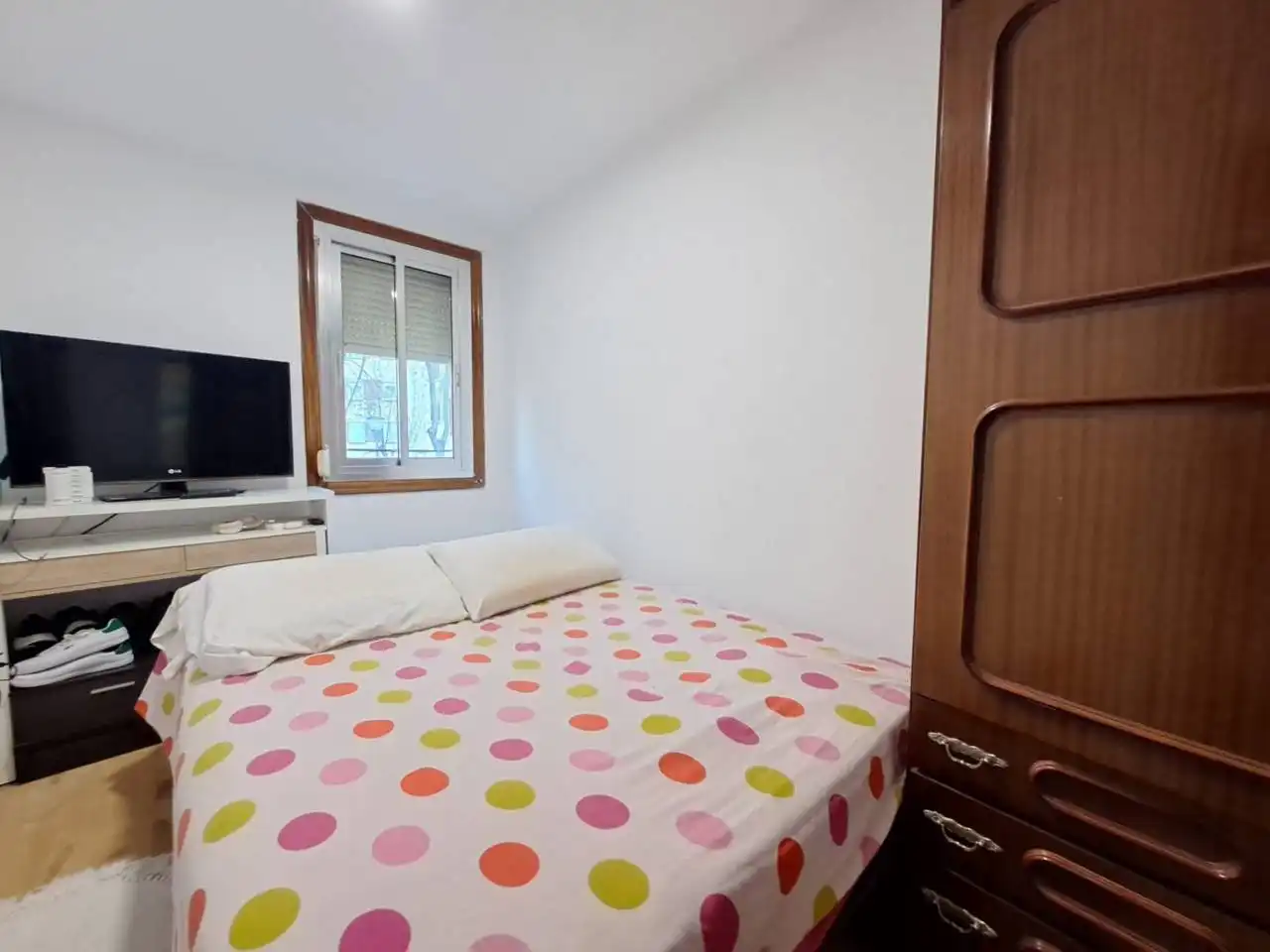 Dormitori de Casa adosada en venda en Burgos amb Calefacció i Parquet