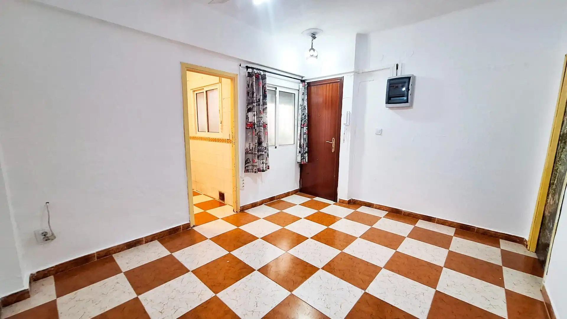 Flat for sale in Córdoba  with Air Conditioner, Heating and Storage room