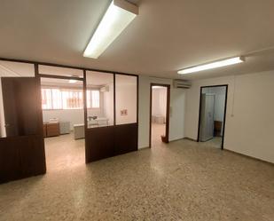 Office to rent in San Fernando