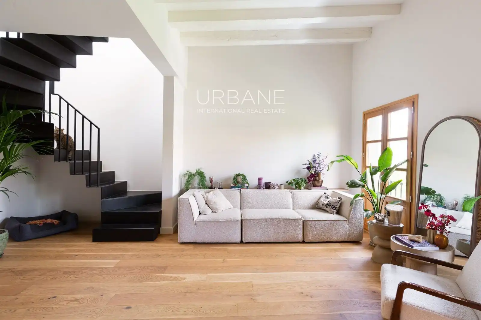 Sala d'estar de Àtic de lloguer en Barcelona amb Aire condicionat, Calefacció i Terrassa