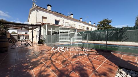 Foto 2 de Casa adosada en venda a Bellamar, Castelldefels