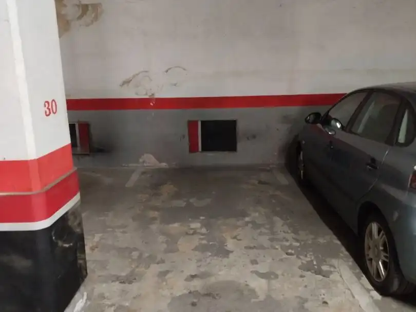 Aparcament de Garatge de lloguer en Burgos