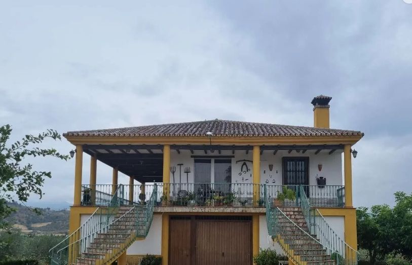Vista exterior de Casa o xalet en venda en Coín amb Aire condicionat, Jardí privat i Terrassa
