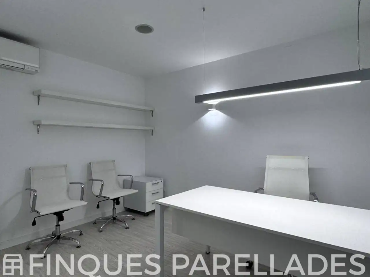 Büro zur Miete in Sitges mit Klimaanlage und Heizung