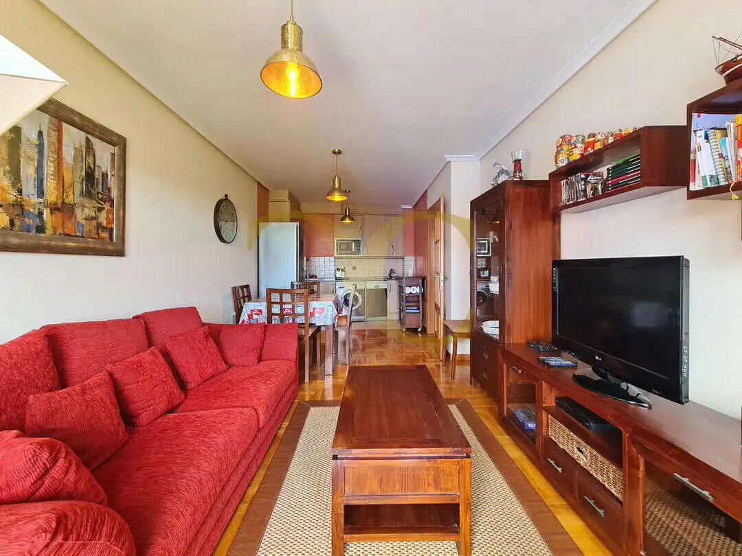 Sala de estar de Dúplex en venta en Soto del Barco con Calefacción y Amueblado