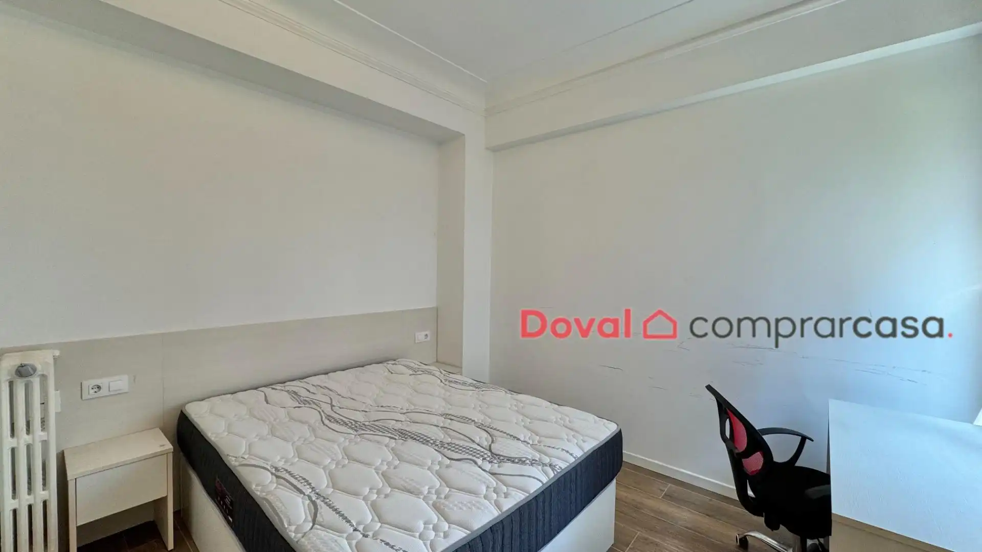 Habitación de Piso de alquiler en Vigo  con Calefacción y Amueblado
