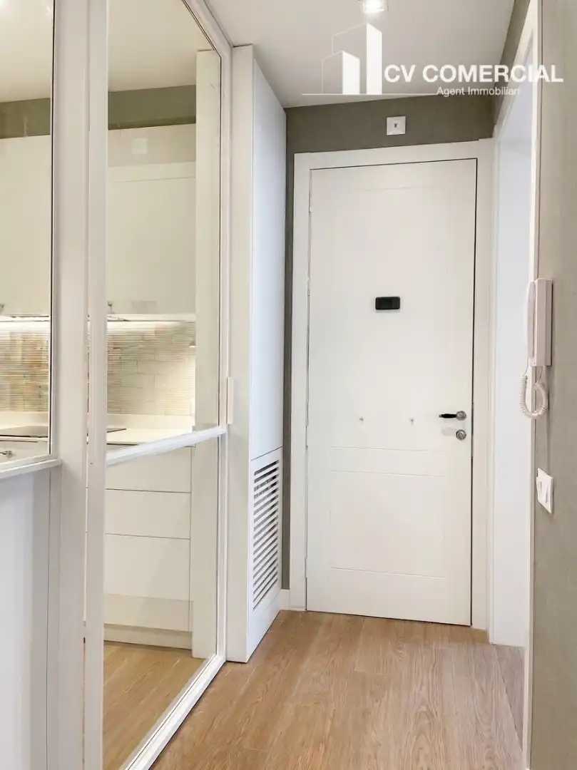 Flat for sale in Barcelona  with Air Conditioner, Heating and Parquet flooring