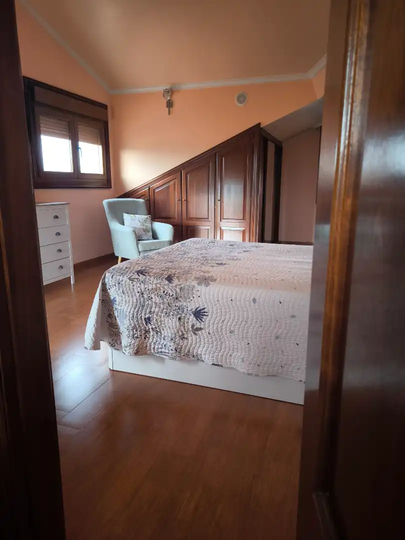 Dormitori de Casa o xalet en venda en Cambados amb Calefacció, Jardí privat i Parquet