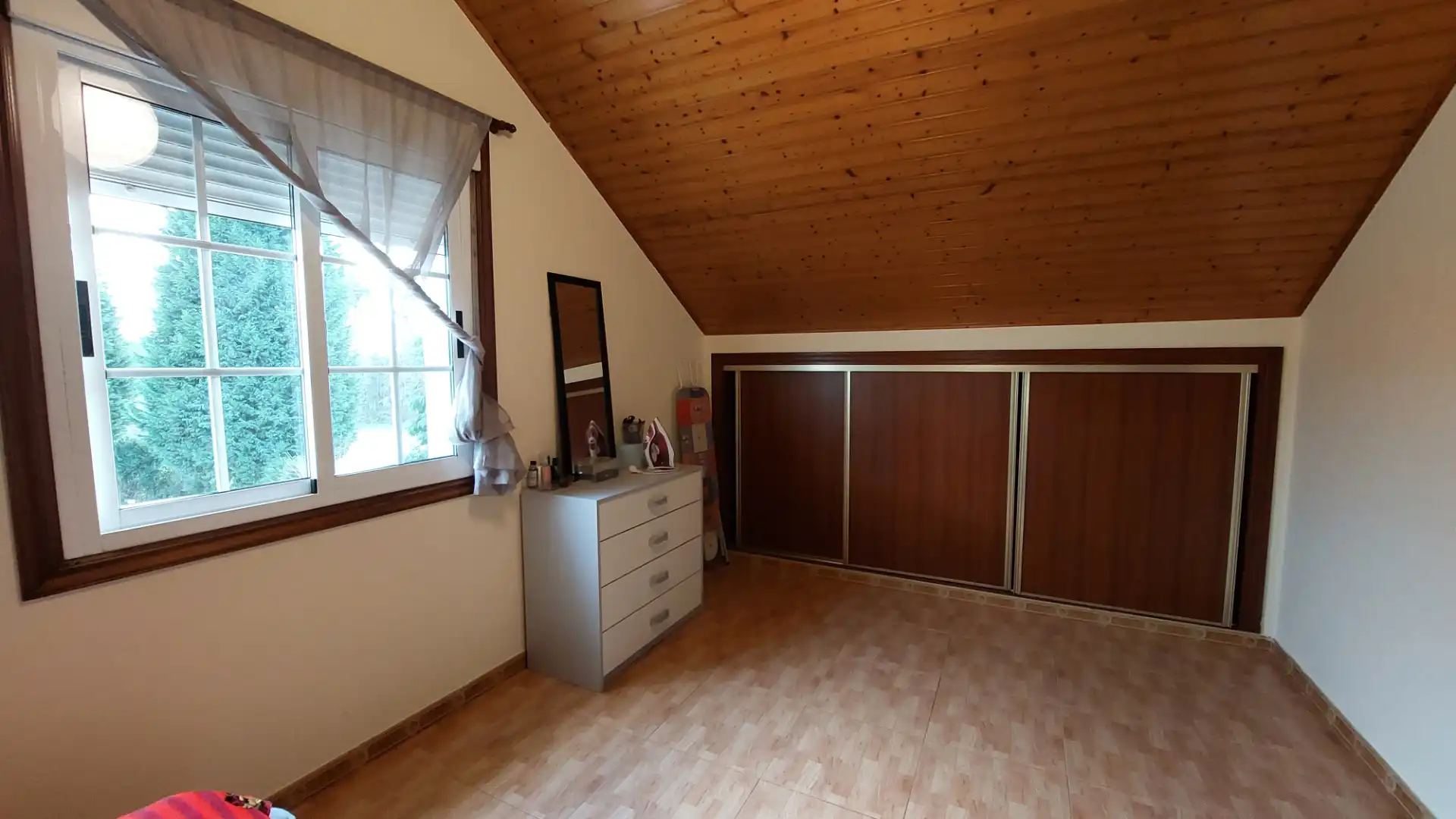 Habitación de Casa o chalet en venta en Ordes con Jardín privado, Amueblado y Horno
