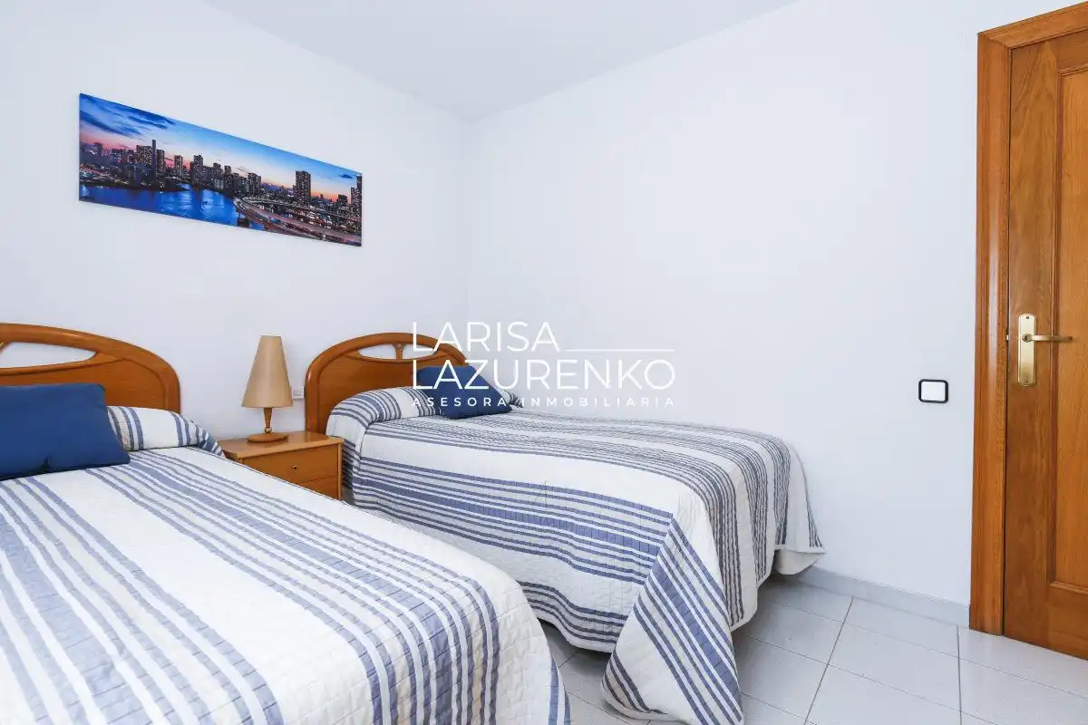 Dormitori de Apartament en venda en Salou amb Terrassa