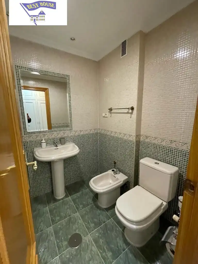 Wohnung zur Miete in Ensanche - Franciscanos
