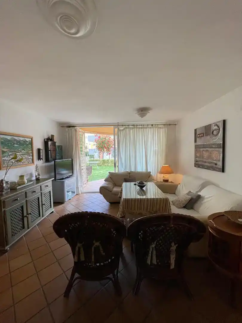 Wohnzimmer von Wohnung zur Miete in Islantilla mit Klimaanlage und Schwimmbad