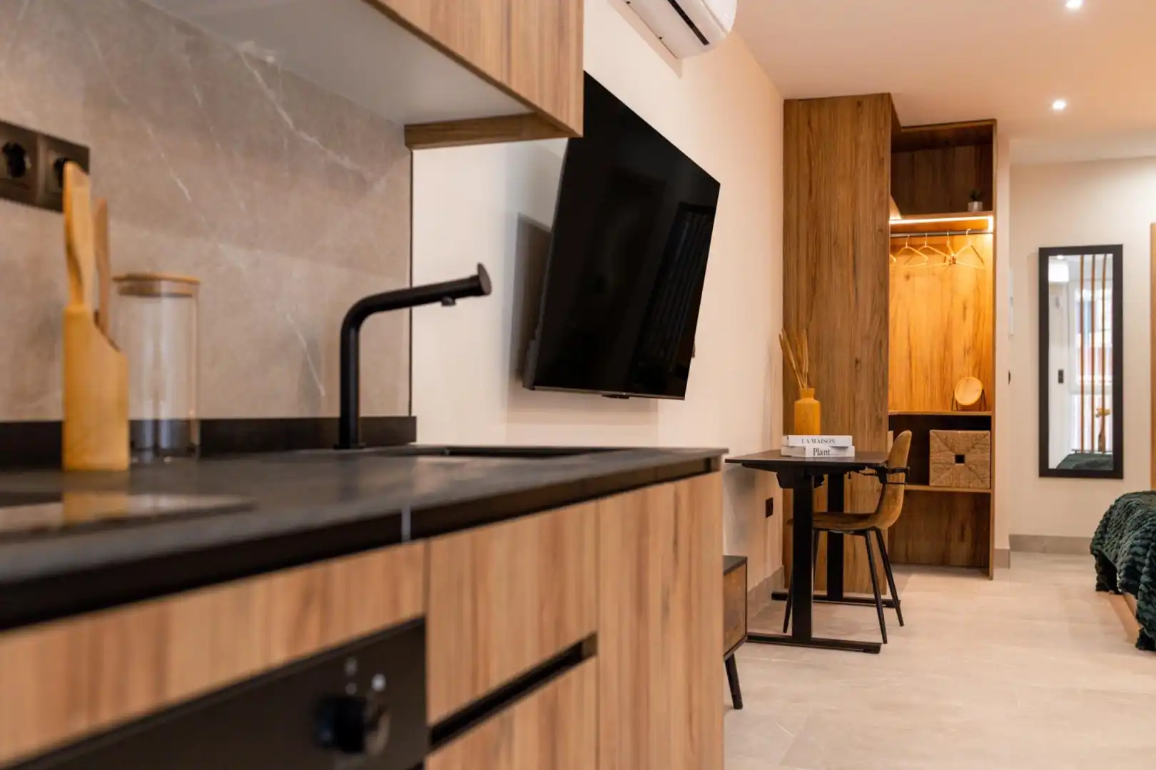 Küche von Loft zum Verkauf in Granada mit Klimaanlage und Möbliert