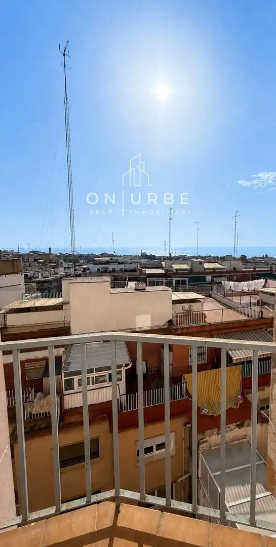 Terrasse von Maisonette zum Verkauf in Badalona mit Klimaanlage, Heizung und Terrasse