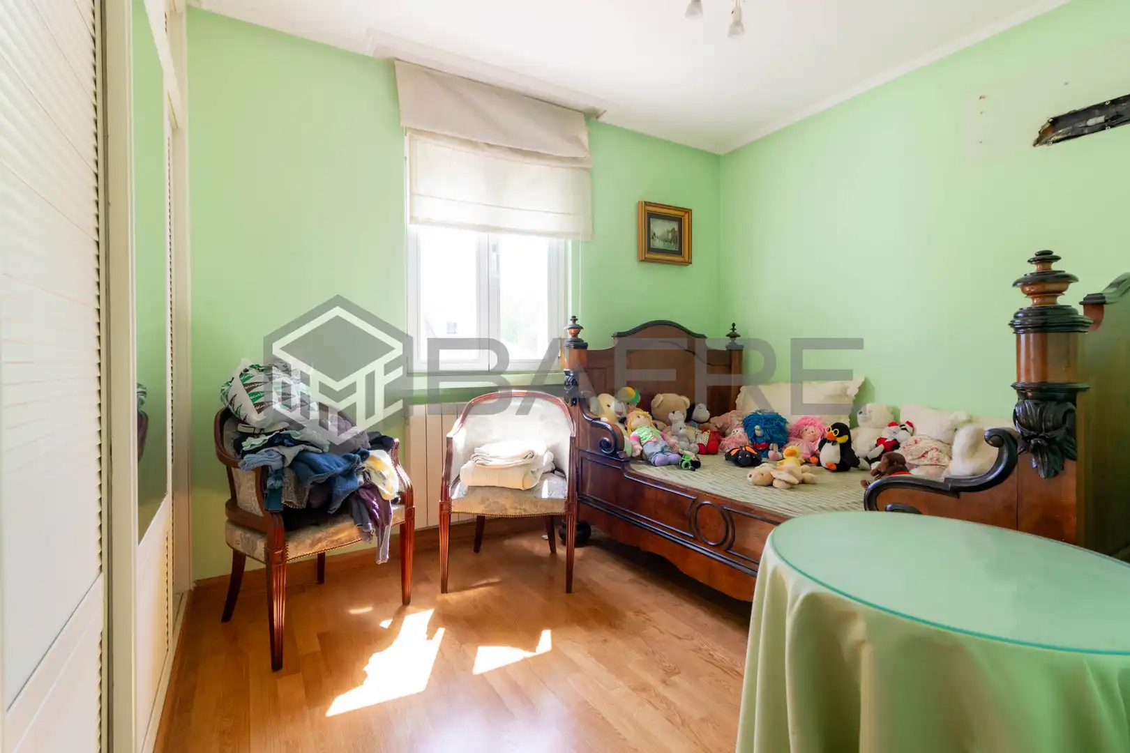 Dormitori de Casa o xalet en venda en Madrid amb Aire condicionat, Calefacció i Jardí privat