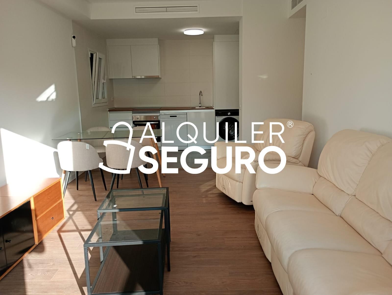 Sala d'estar de Pis de lloguer en Málaga Capital amb Aire condicionat, Terrassa i Piscina