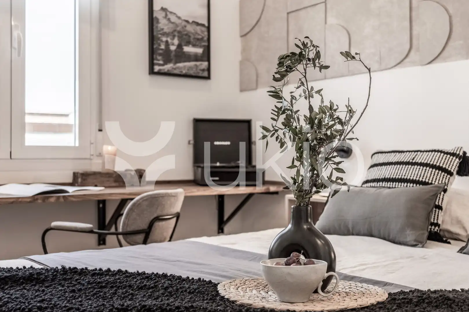 Dormitori de Apartament de lloguer en Madrid amb Terrassa, Moblat i Forn