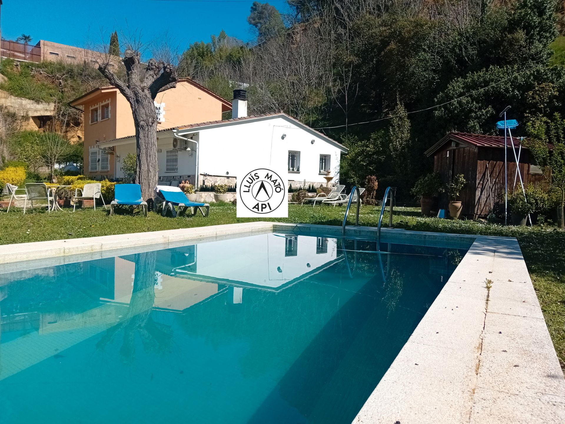 Swimming pool of House or chalet for sale in Girona Capital  with Air Conditioner, Heating and Private garden
