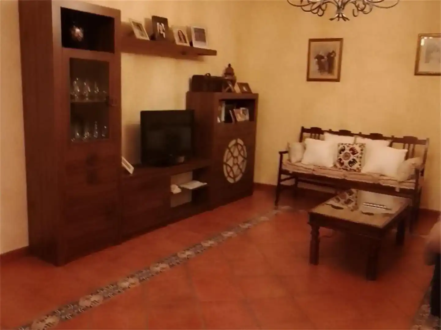 Sala de estar de Casa o chalet en venta en Chinchón con Parquet