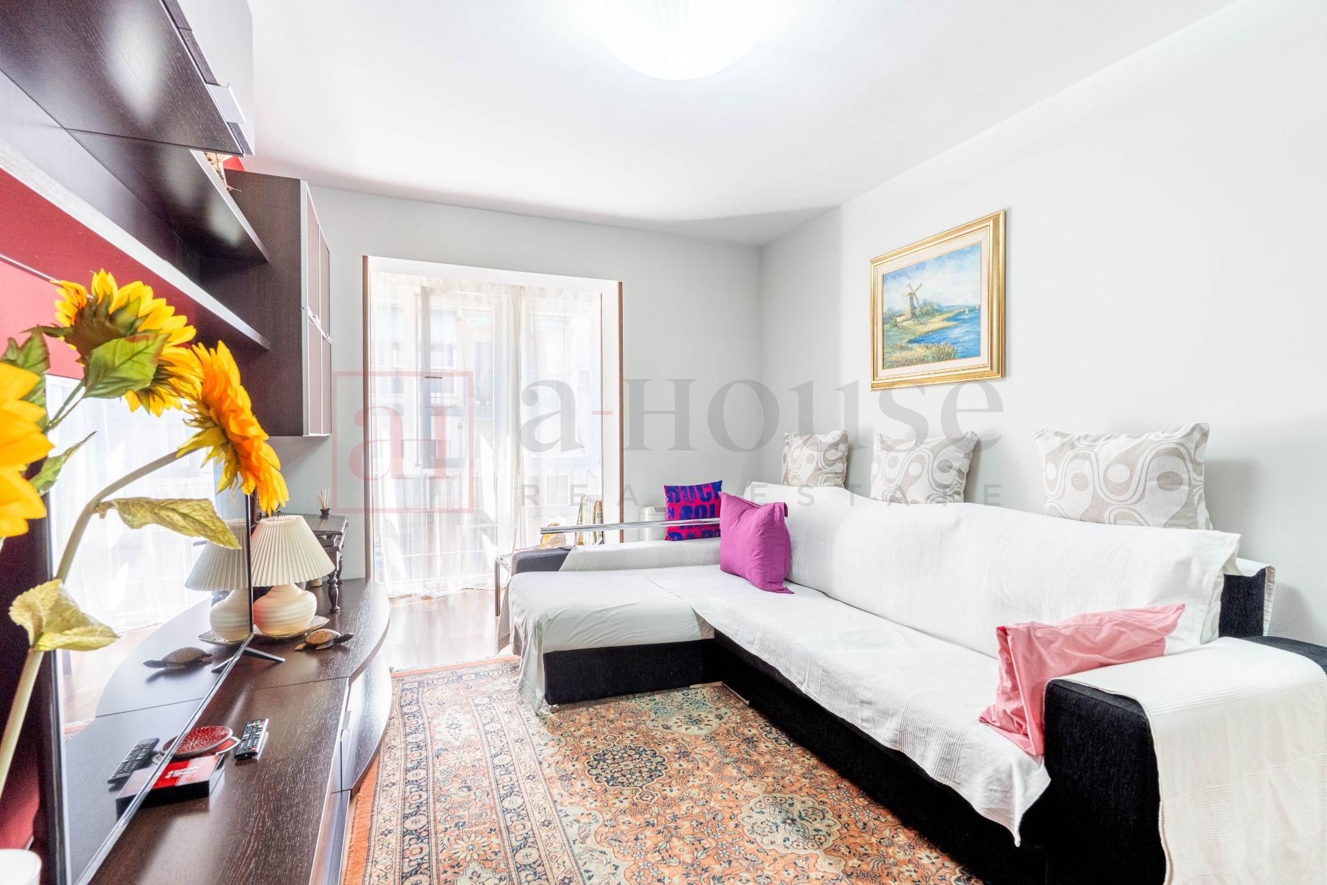 Living room of Flat for sale in  Madrid Capital  with Air Conditioner, Heating and Terrace