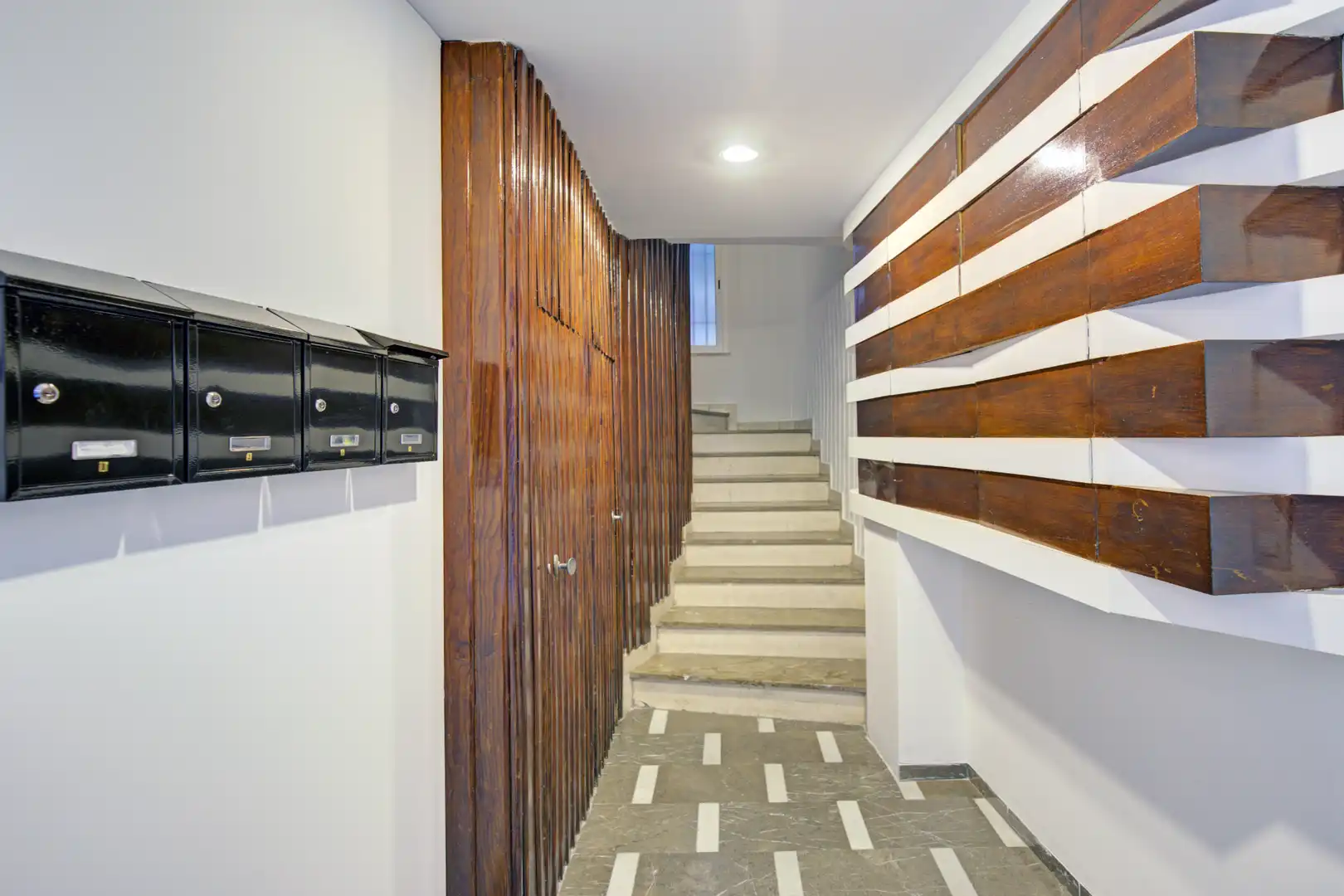 Wohnung zur Miete in Granada mit Klimaanlage, Heizung und Parkett