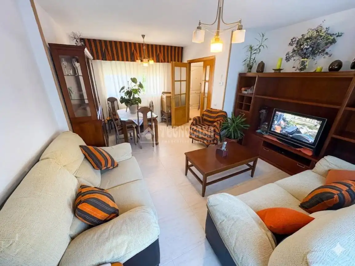 Sala de estar de Casa adosada en venta en Valdemoro con Jardín privado y Terraza
