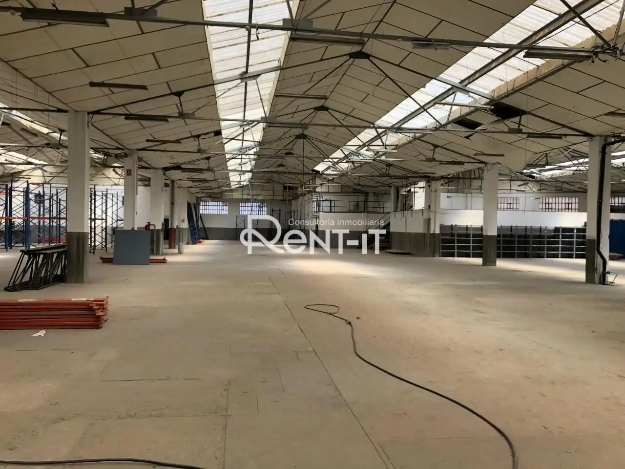 Nave industrielle à louer à Centre, imagen 15