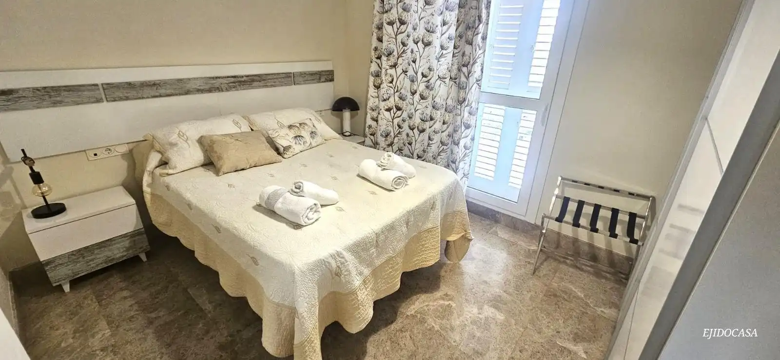 Dormitori de Pis en venda en El Ejido amb Aire condicionat, Terrassa i Moblat