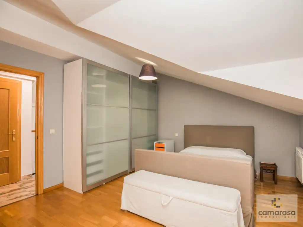 Habitación de Casa adosada en venta en Ávila