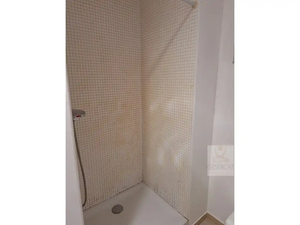 Baño de Local de alquiler en Creixell