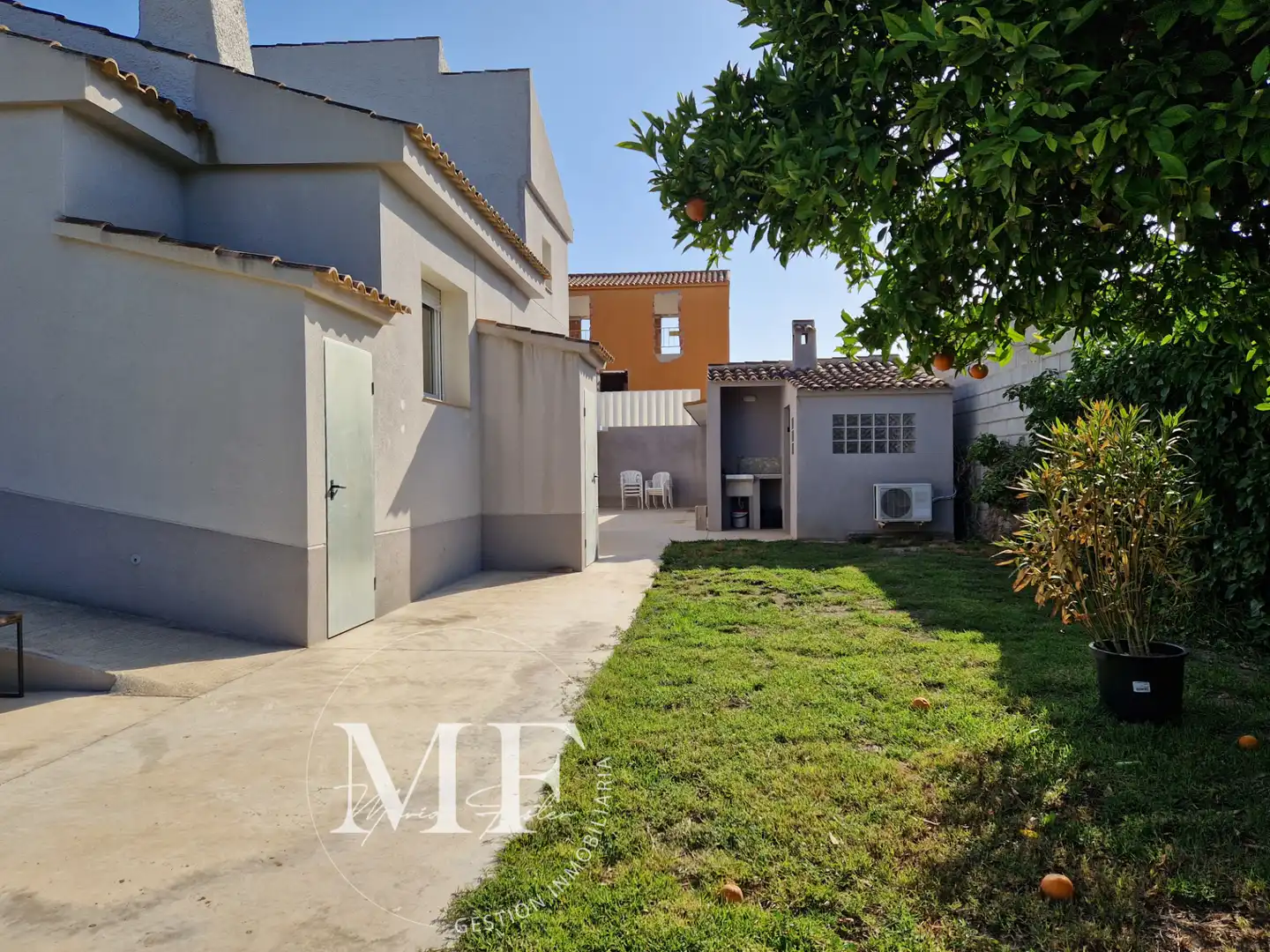 Garden of Houses for sale in Mutxamel  with Air Conditioner, Heating and Private garden